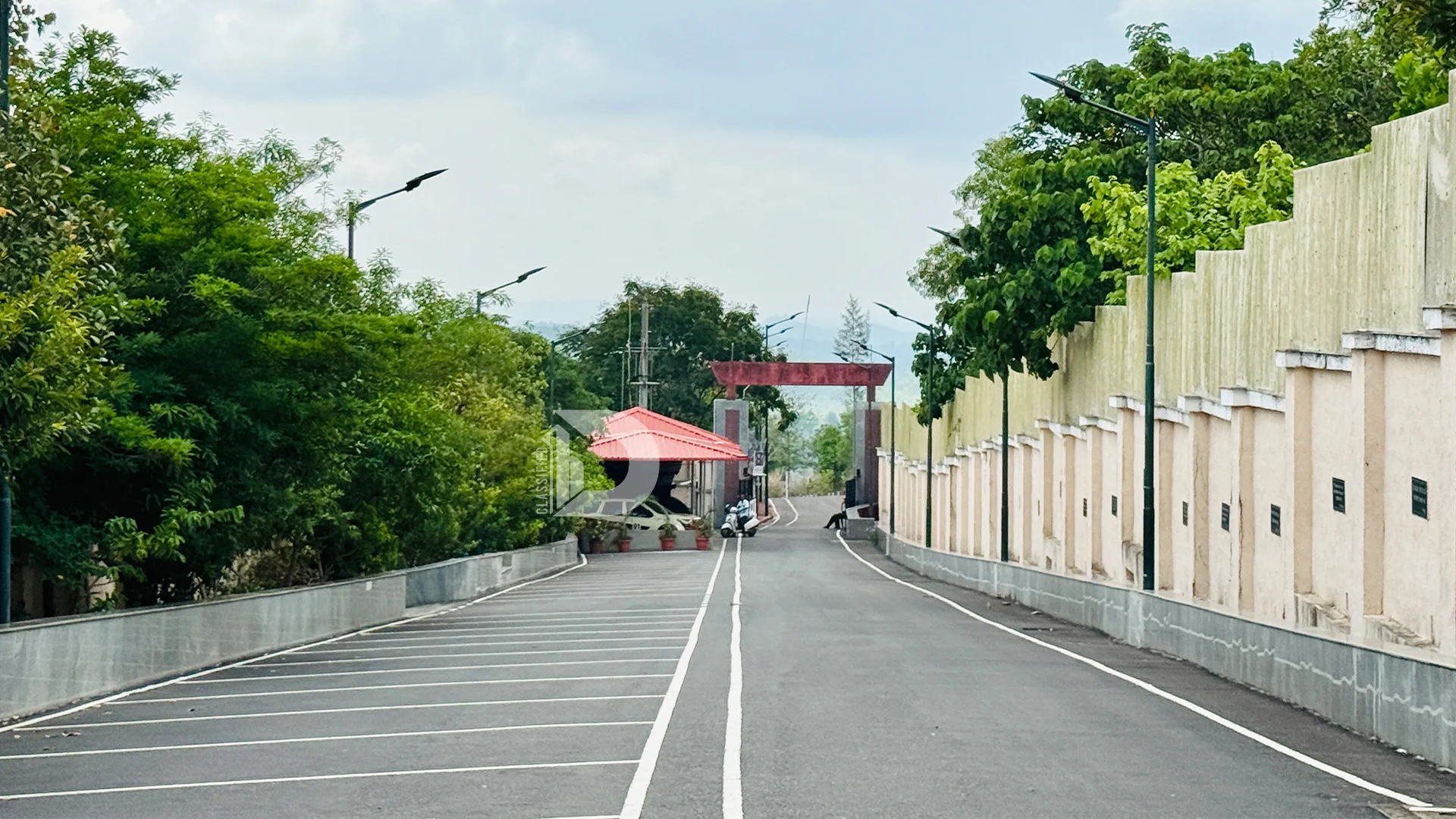 Are There Parks or Open Recreational Spaces in Deralakatte?