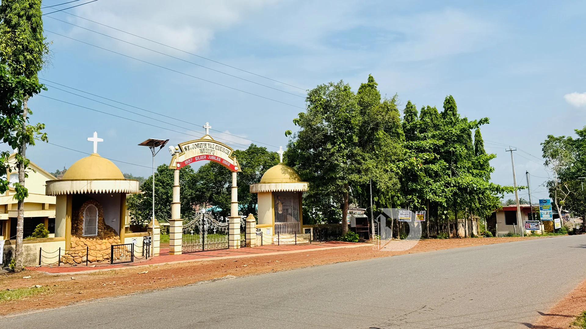 Teenagers and Youth Culture in Deralakatte